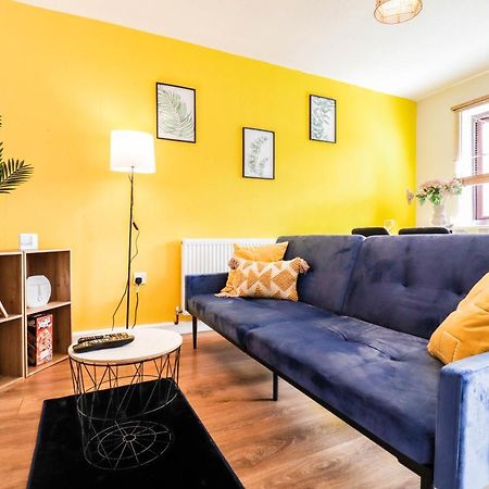 Spacious 1 Bed Flat-Free Parking Χίλινγκτον Εξωτερικό φωτογραφία