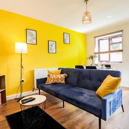 Spacious 1 Bed Flat-Free Parking Χίλινγκτον Εξωτερικό φωτογραφία