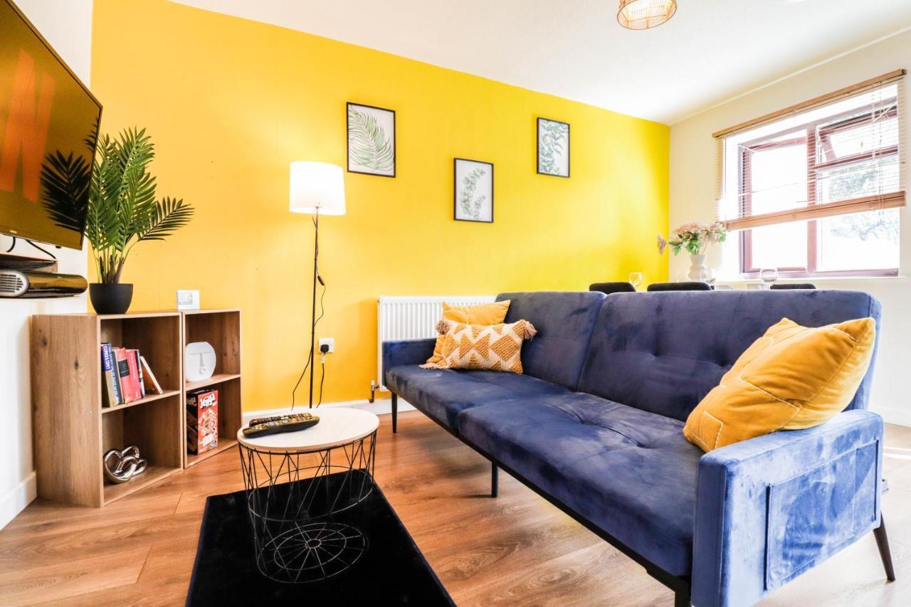 Spacious 1 Bed Flat-Free Parking Χίλινγκτον Εξωτερικό φωτογραφία