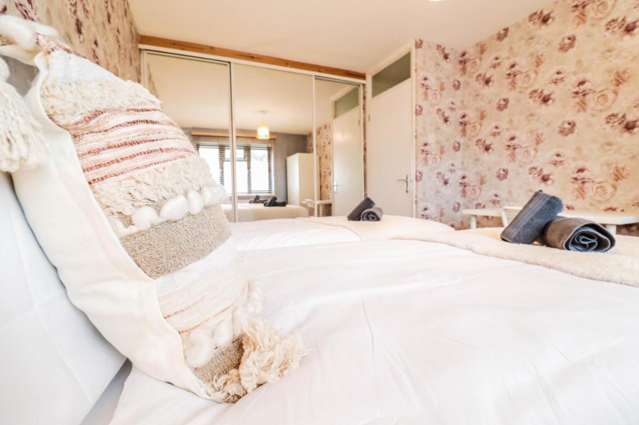 Spacious 1 Bed Flat-Free Parking Χίλινγκτον Εξωτερικό φωτογραφία