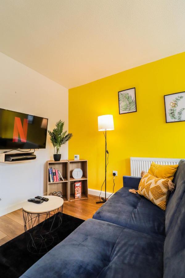 Spacious 1 Bed Flat-Free Parking Χίλινγκτον Εξωτερικό φωτογραφία