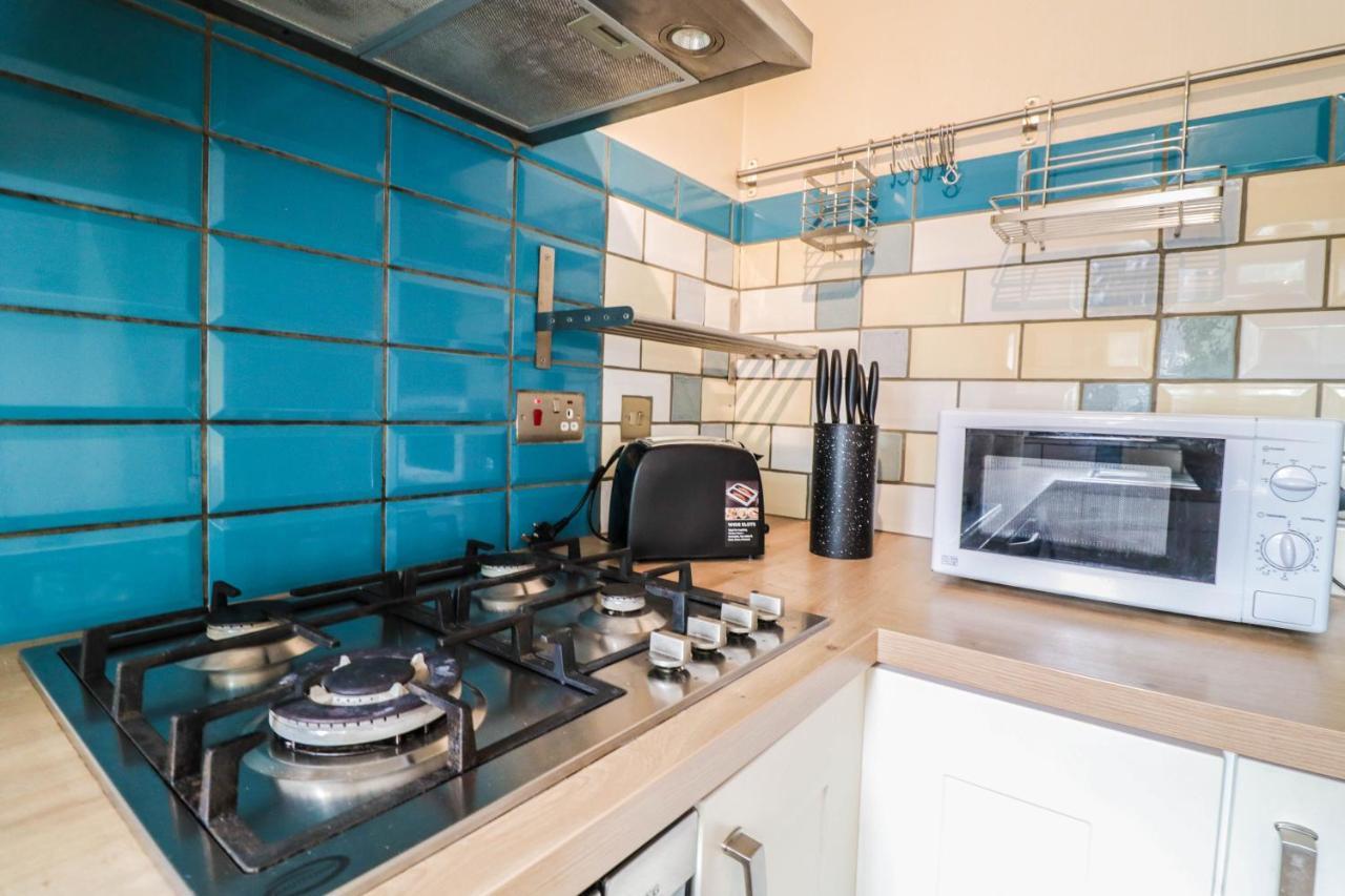 Spacious 1 Bed Flat-Free Parking Χίλινγκτον Εξωτερικό φωτογραφία