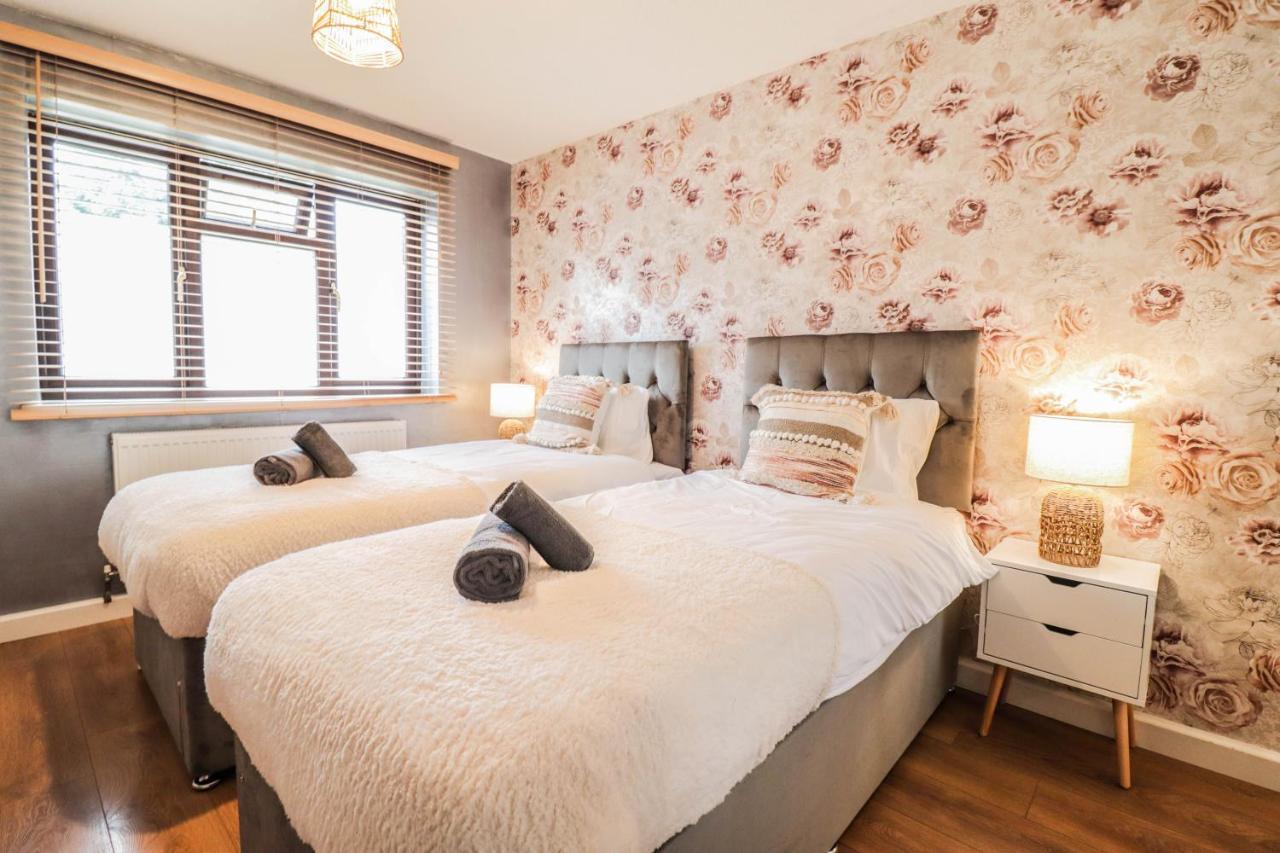Spacious 1 Bed Flat-Free Parking Χίλινγκτον Εξωτερικό φωτογραφία