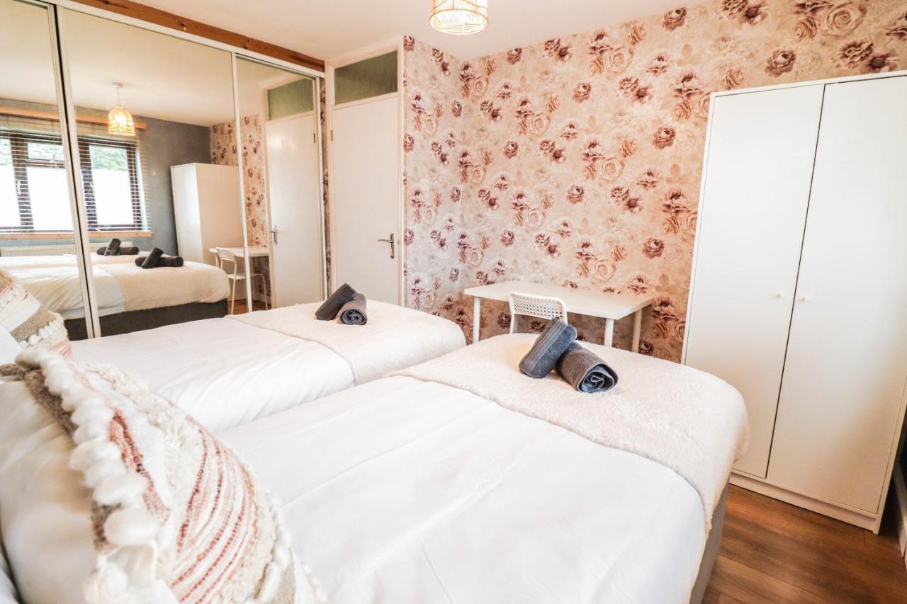 Spacious 1 Bed Flat-Free Parking Χίλινγκτον Εξωτερικό φωτογραφία